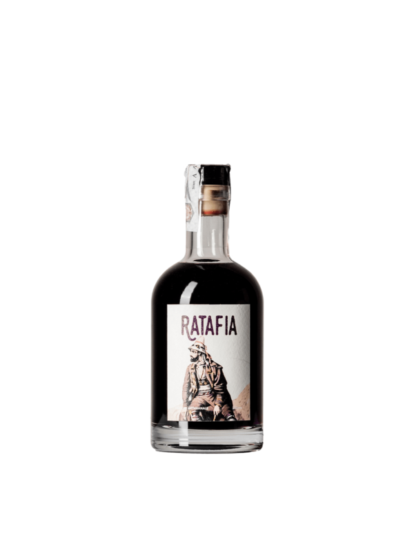 350 ml front bottle of Ratafia dei Briganti: the perfect balance between the sweetness of black cherries and the rich taste of red and white wine, ideal for any occasion.