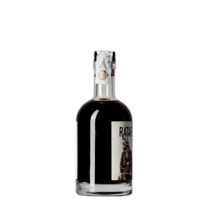 Left-side 350 ml bottle of Ratafia dei Briganti: the perfect balance between the sweetness of black cherries and the rich taste of red and white wine, ideal for any occasion.