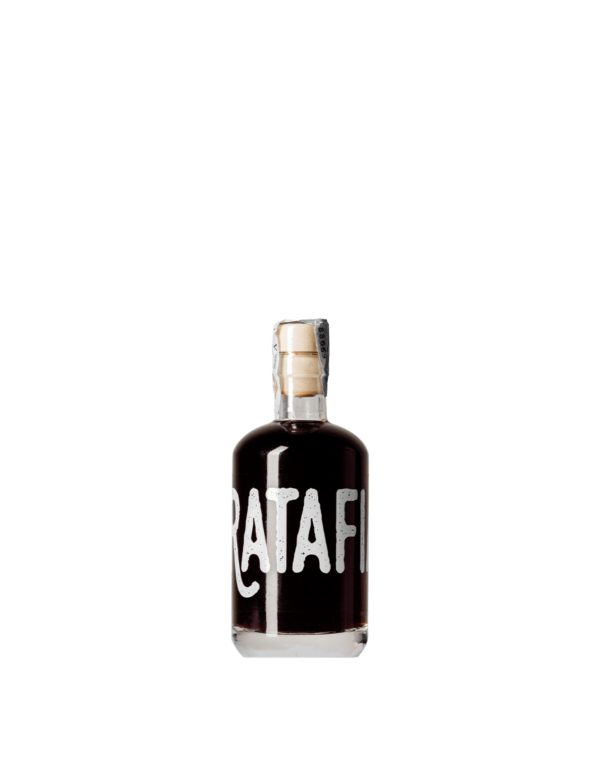Bottiglia da 100 ml di Ratafia dei Briganti: il perfetto equilibrio tra dolcezza delle amarene e il gusto ricco del vino rosso e bianco, ideale per ogni occasione.