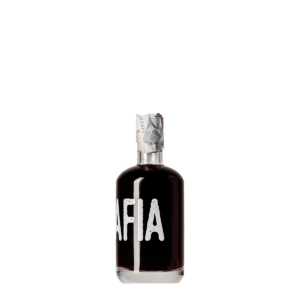 Bottiglia vista lato destro da 100 ml di Ratafia dei Briganti: il perfetto equilibrio tra dolcezza delle amarene e il gusto ricco del vino rosso e bianco, ideale per ogni occasione.