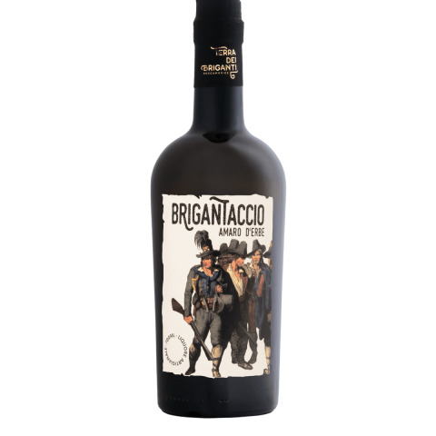 Brigantaccio: amaro deciso alle erbe, con note di genziana e arancia amara.